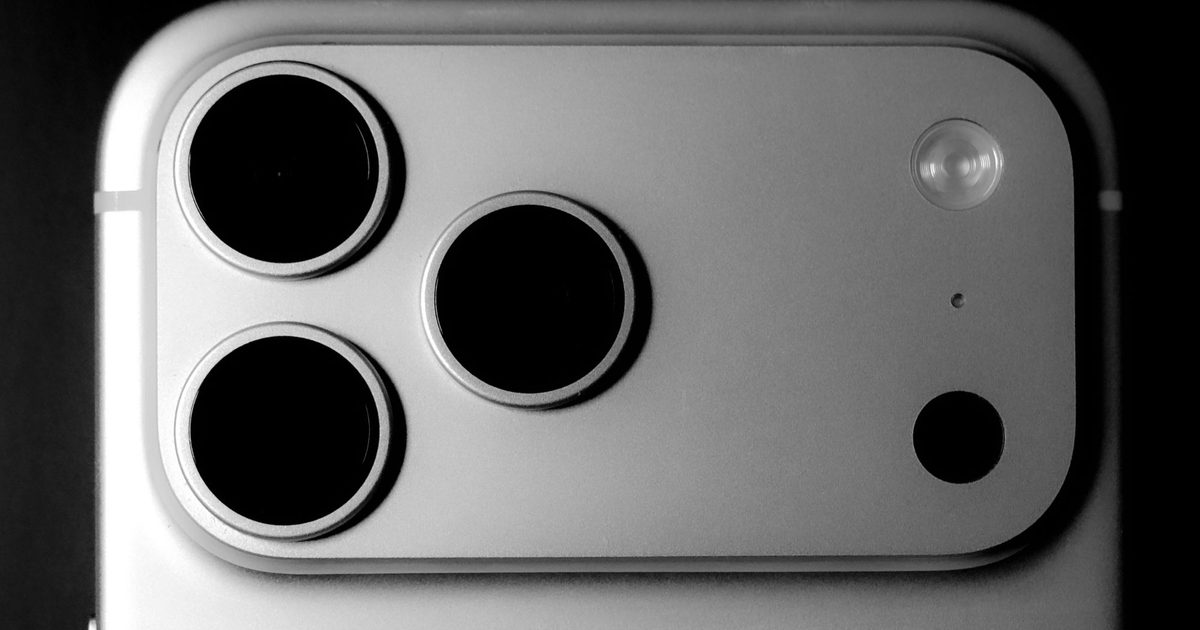 Apple quietly removes Night Mode Portraits on iPhone 17 Pro, leaving users puzzled