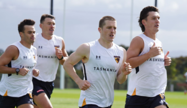 Hawks midfielder makes early statement in first key fitness test