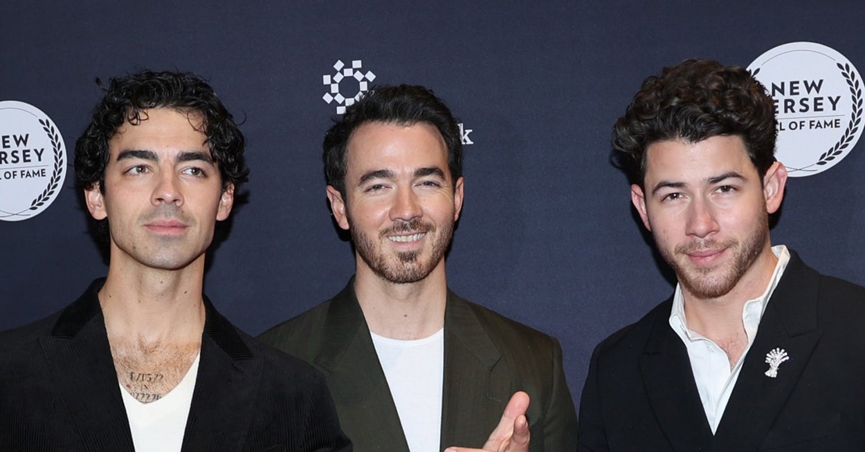 Joe Jonas Responds To Jonas Brothers Serious Debt Claims