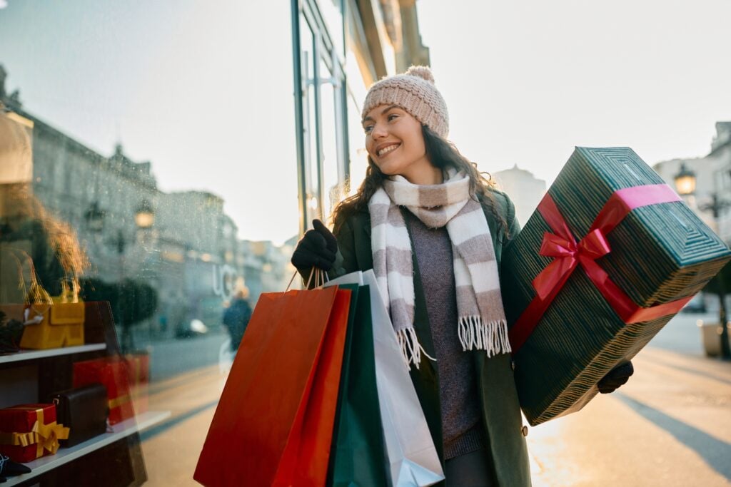 The $1 Trillion Holiday Season—US Shoppers Make History - Amazon.com (NASDAQ:AMZN)