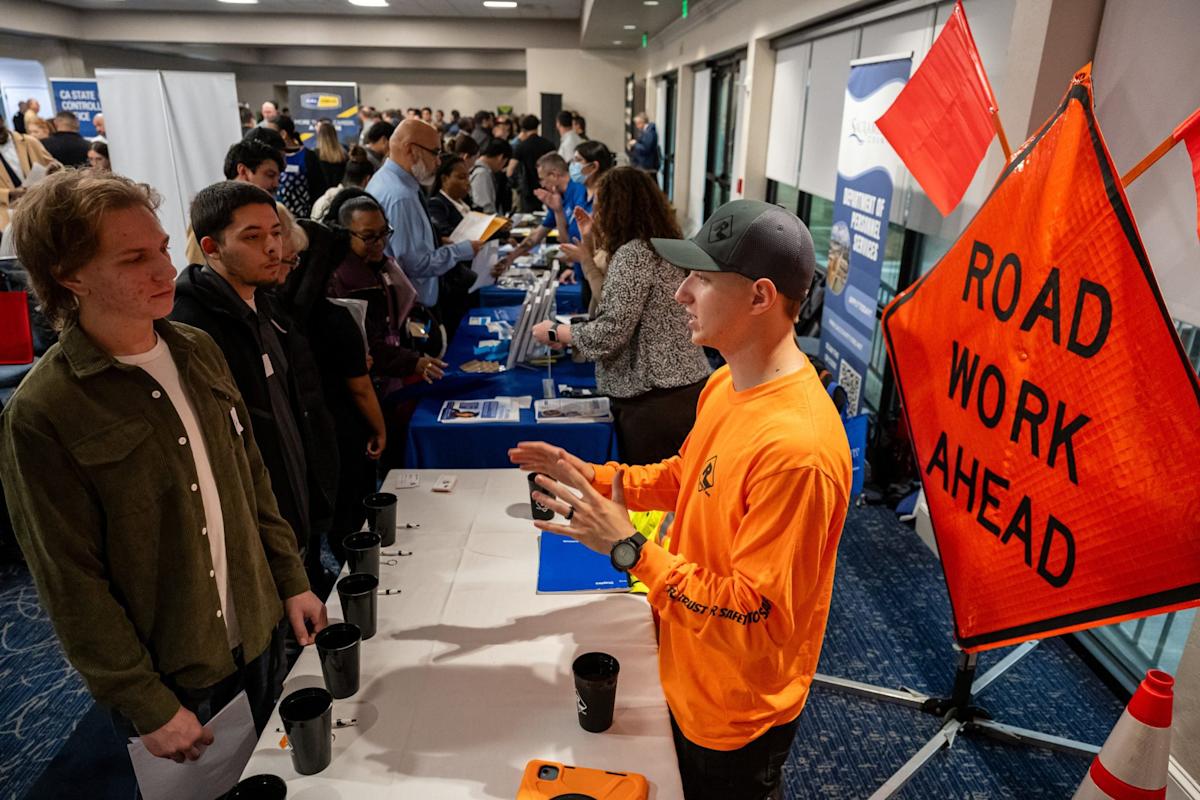 The job market in 2026 will suffer from ‘uncomfortably slow growth’ in the first half but reverse higher later in the year, JPMorgan says