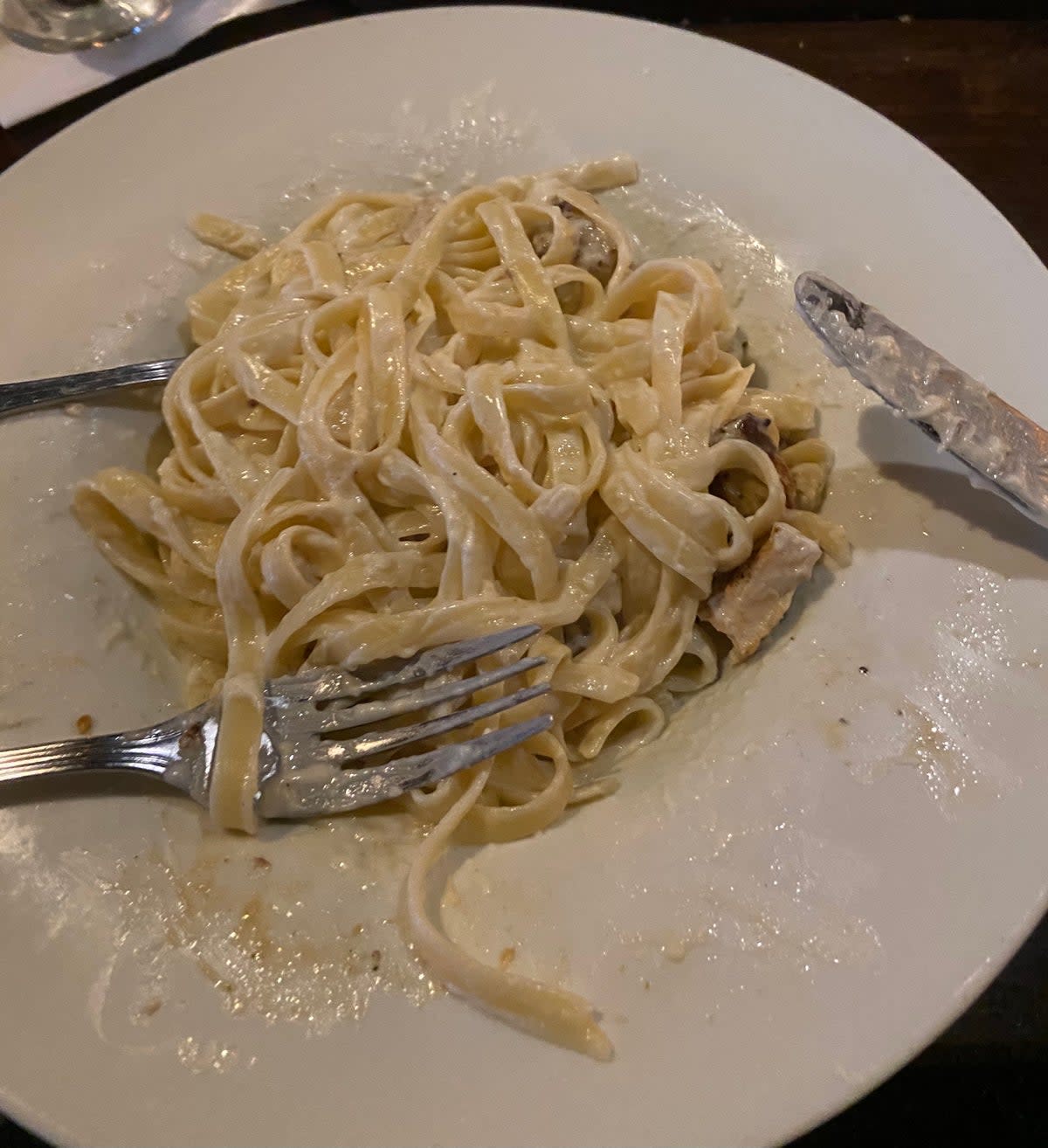 Robert Anthony Bayton is suing over claims he was sickened by a plate of fettuccine Alfredo at an Olive Garden in Kentucky (Creative Commons 4.0)