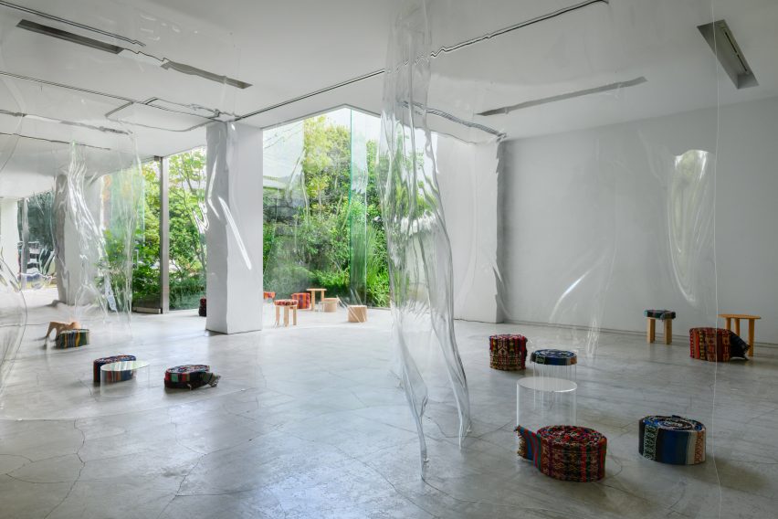 Heated acrylic walls