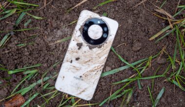 Over the past few weeks, I've learned the Honor Magic 8 Lite is nearly impossible to kill thanks to its 7500mAh battery, built-in drop resistance, and IP69K rating that rivals the most expensive flagships