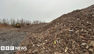 Peopleton farmer vows to remove waste as EA investigates