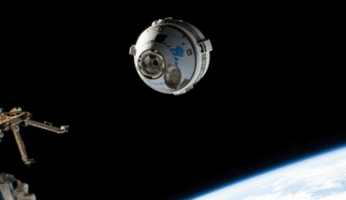 Boeing's Starliner spacecraft approaching the ISS.