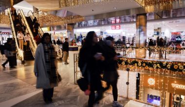 Consumer sentiment shows 'substantial decline' from last year amid higher prices, tough job market