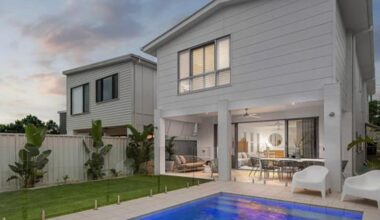 Homebuyers still keeping up tight auction competition ahead of Christmas