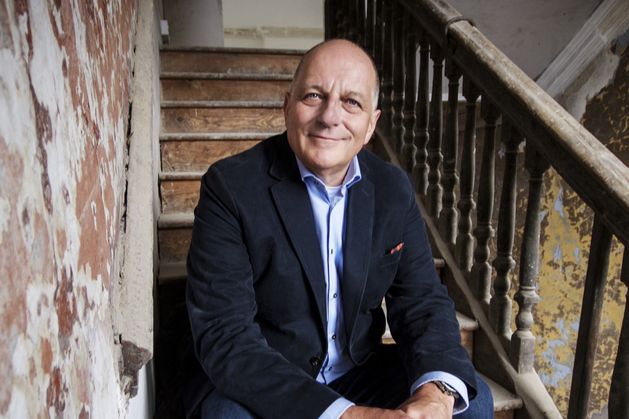 Obituary: Hugh Wallace, architect and charismatic host of TV property shows ‘The Great House Revival’ and ‘Home of the Year’