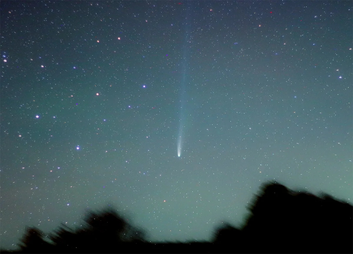 Comet 2025 A6 Lemmon captured by Stuart Atkinson, autumn 2025, with a Canon 700D DSLR camera