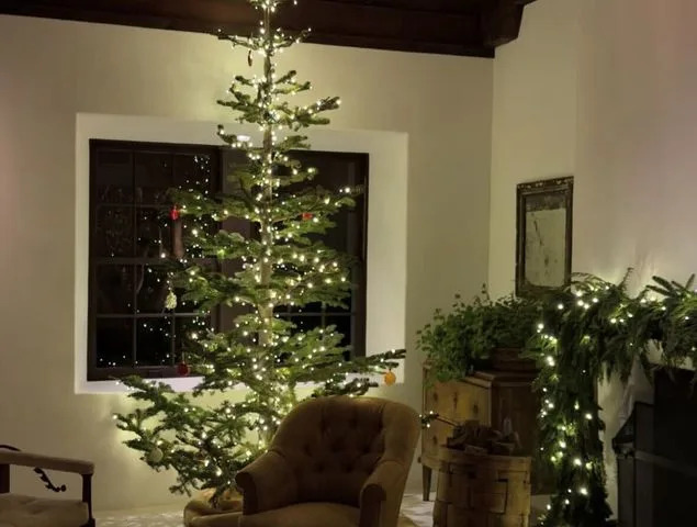 Instagram/Kendall Jenner Kendall Jenner's house in Montecito decorated for the holidays