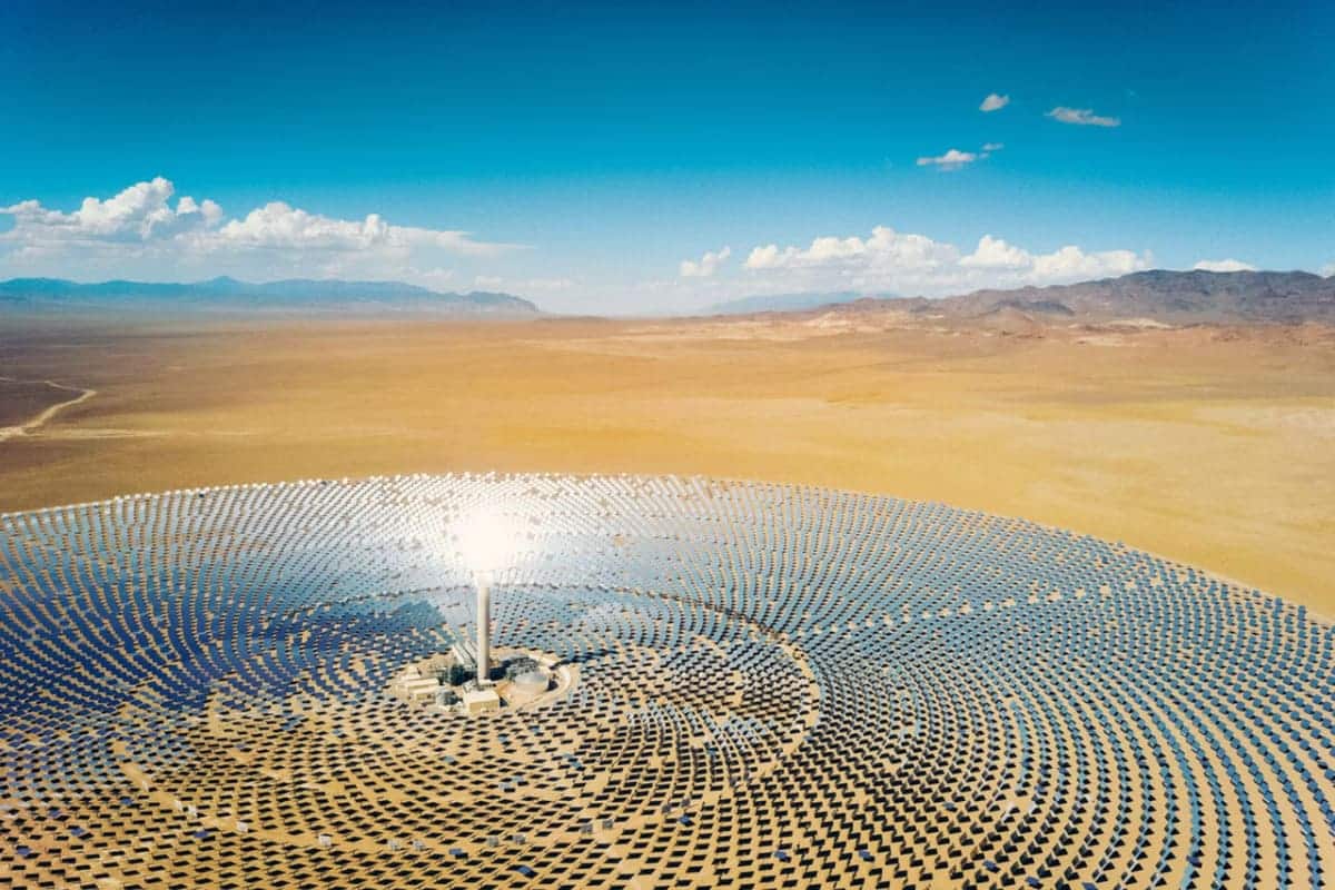 desert-solar-panels