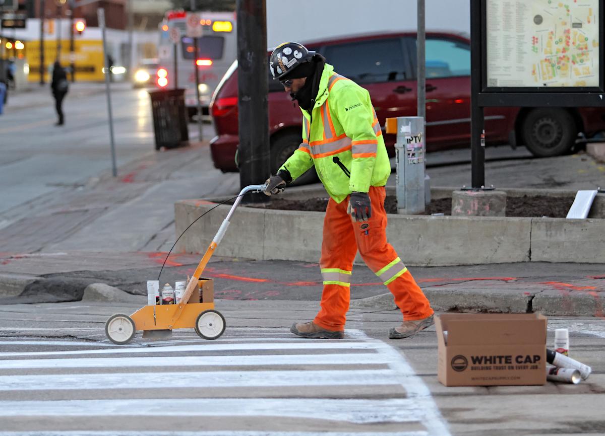 Third consecutive surprise jobs gain quashes hopes of near-term BoC rate cut: Economists