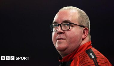 Stephen Bunting looks on