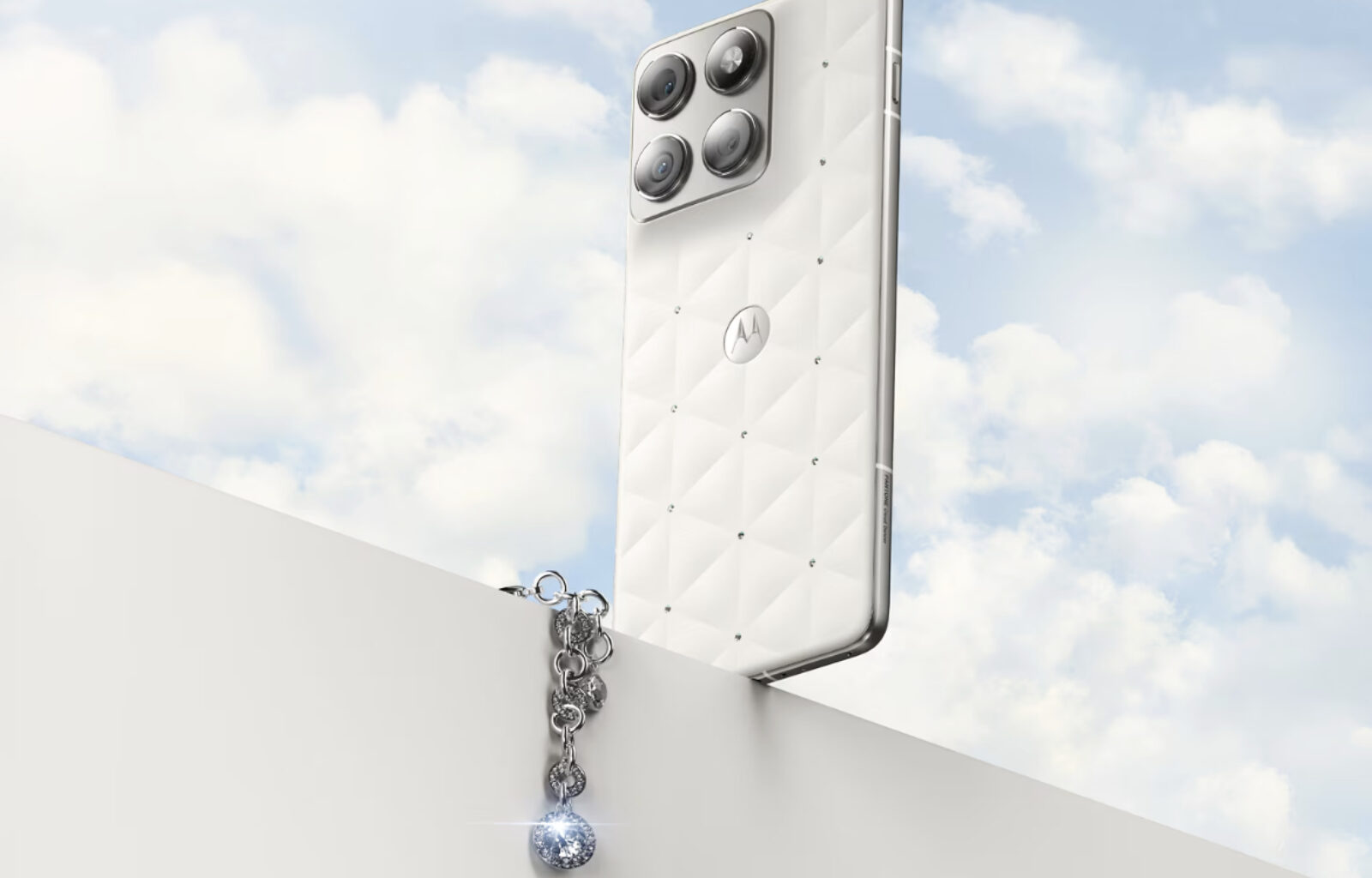 Motorola Edge 70: Ultra-thin smartphone receives Swarovski crystals in Cloud Dancer refresh