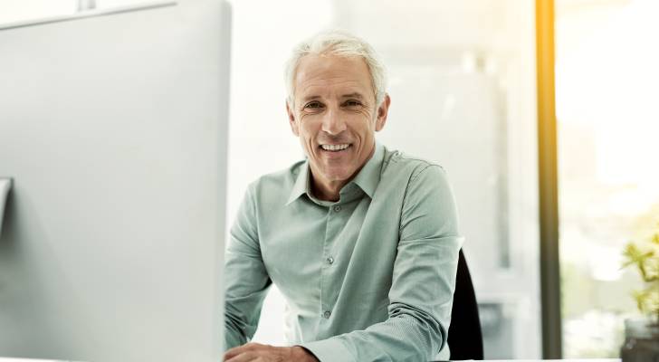 Here’s why you should seriously think about retiring at 55, even if you’ve planned for 62 (you can actually save money)