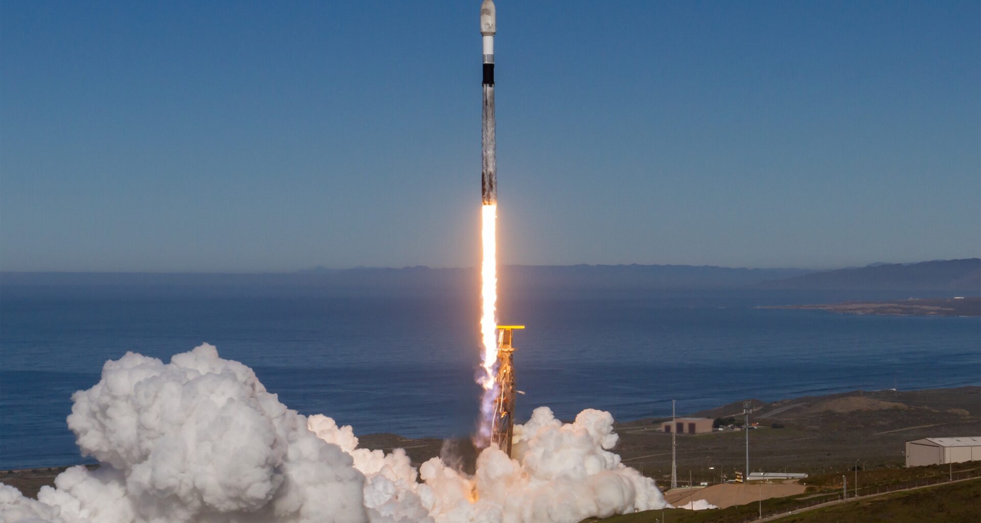 Transporter-15 rideshare mission launches 140 payloads