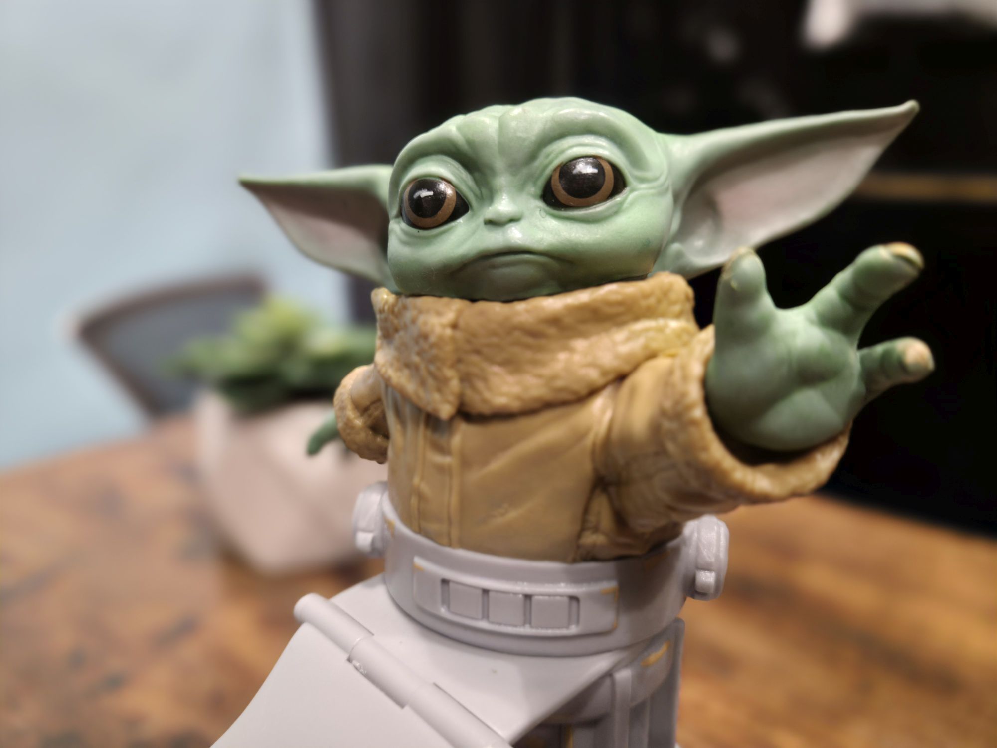 Expert RAW Variable Aperture sample.