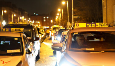Taxi drivers to stage another protest across Dublin tomorrow against Uber's fixed rate charges - The Journal