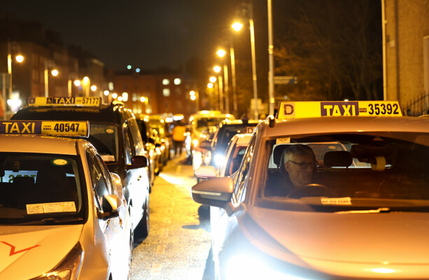 Taxi drivers to stage another protest across Dublin tomorrow against Uber's fixed rate charges - The Journal