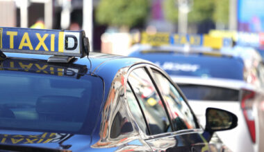 Taxi drivers to hold another protest in Dublin this evening over Uber fixed fares - The Journal