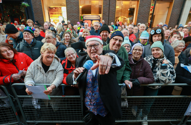 RTÉ won't be doing its annual Christmas Eve broadcast live from Grafton Street this year