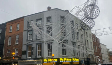 Drogheda road closed to traffic as council crews deal with 'pulled-down' Christmas lights - The Journal