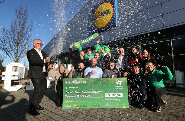 A three-person family syndicate scooped the €17 million EuroMillions jackpot - The Journal