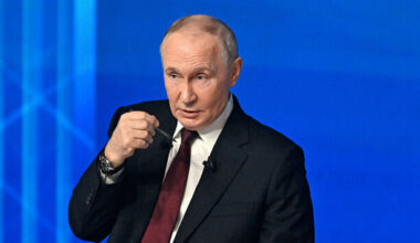 Kremlin denies that three-way US-Ukraine-Russia talks are on the cards