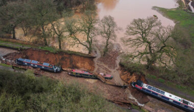 'It was like a scene from the Titanic film': Witnesses describe boat being swallowed by large 'sinkhole' - The Journal