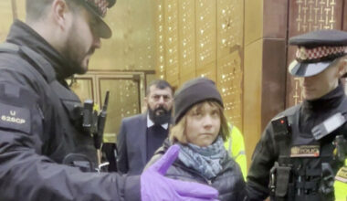 Greta Thunberg arrested at London protest supporting Palestine Action hunger strikers - The Journal