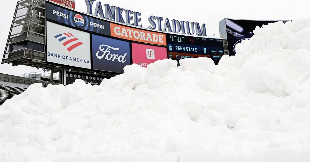 More than 1,500 flights cancelled in US due to snow