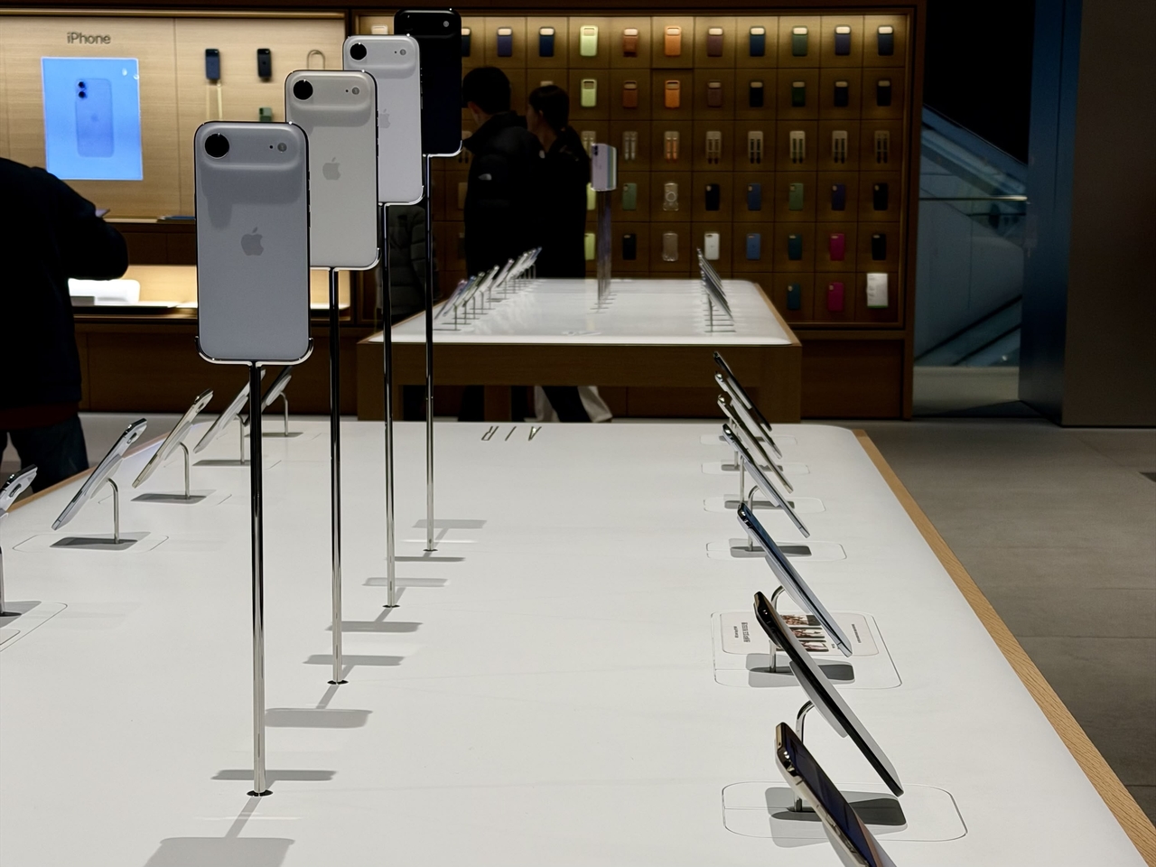 The iPhone Air is displayed at Apple Store Myeong-dong in Seoul on Monday, showcased with its ultrathin profile as part of Apple’s latest iPhone lineup. (Moon Joon-hyun/The Korea Herald)