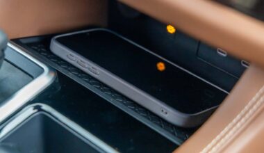 Finally, A Wireless Phone Charger That Doesn’t Suck