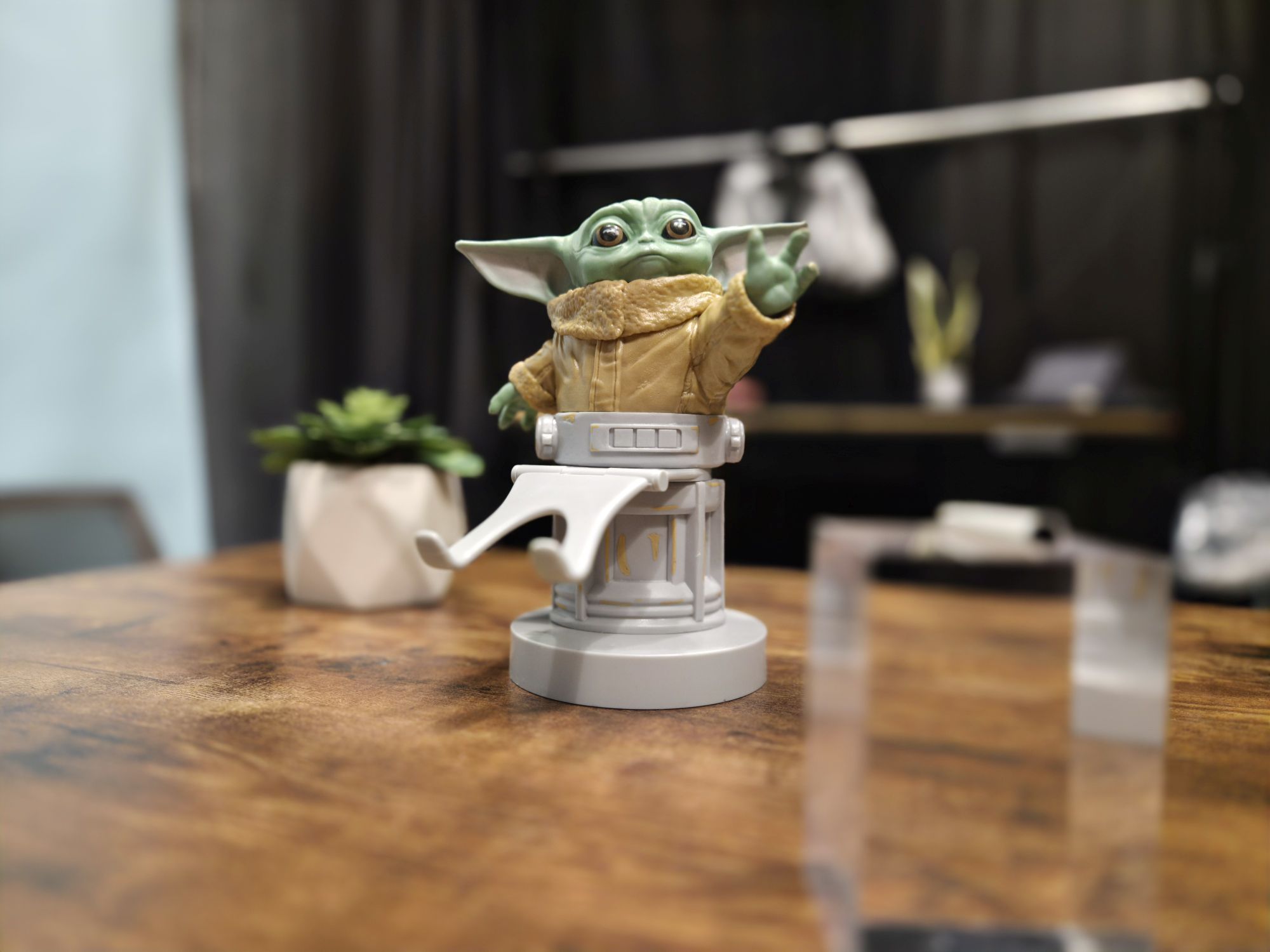 Expert RAW Variable Aperture sample.