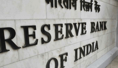 Inflation Hits Decadal Low, Growth Strong