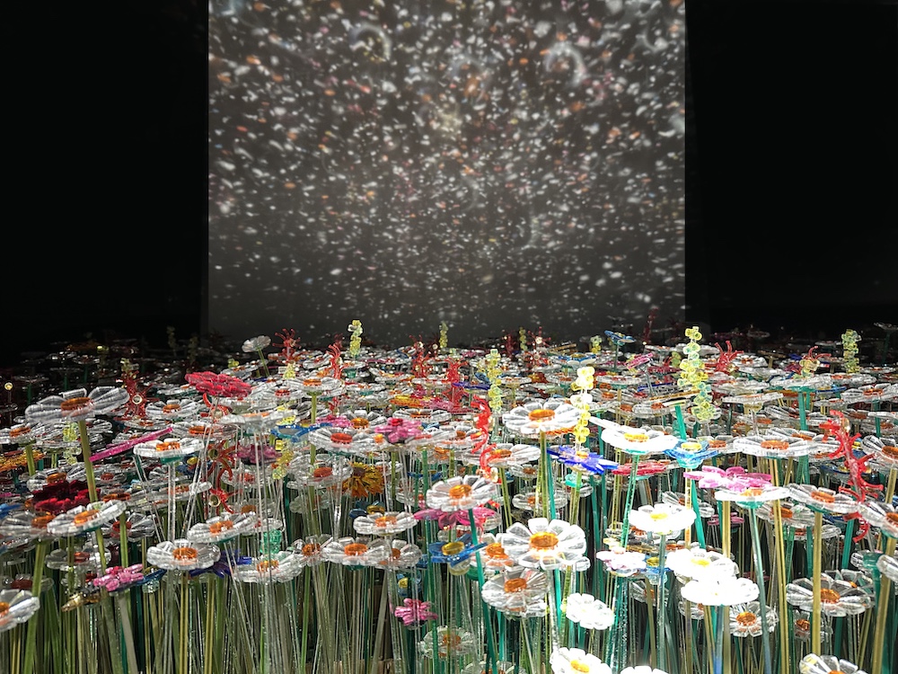 Reflecting Diverseness by studio mo man tai