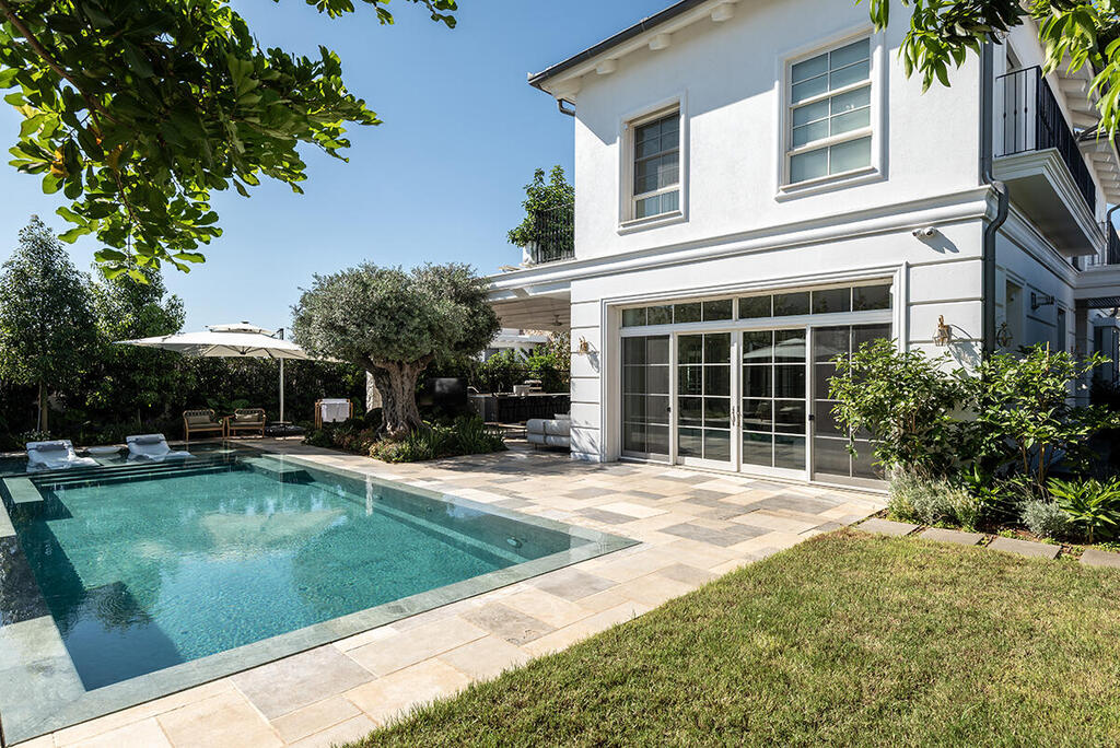 בית בסגנון טוסקנה בשרון, אדריכלות ועיצוב פנים: שירלי דן