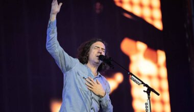 Snow Patrol frontman donates £20k to Belfast soup kitchen