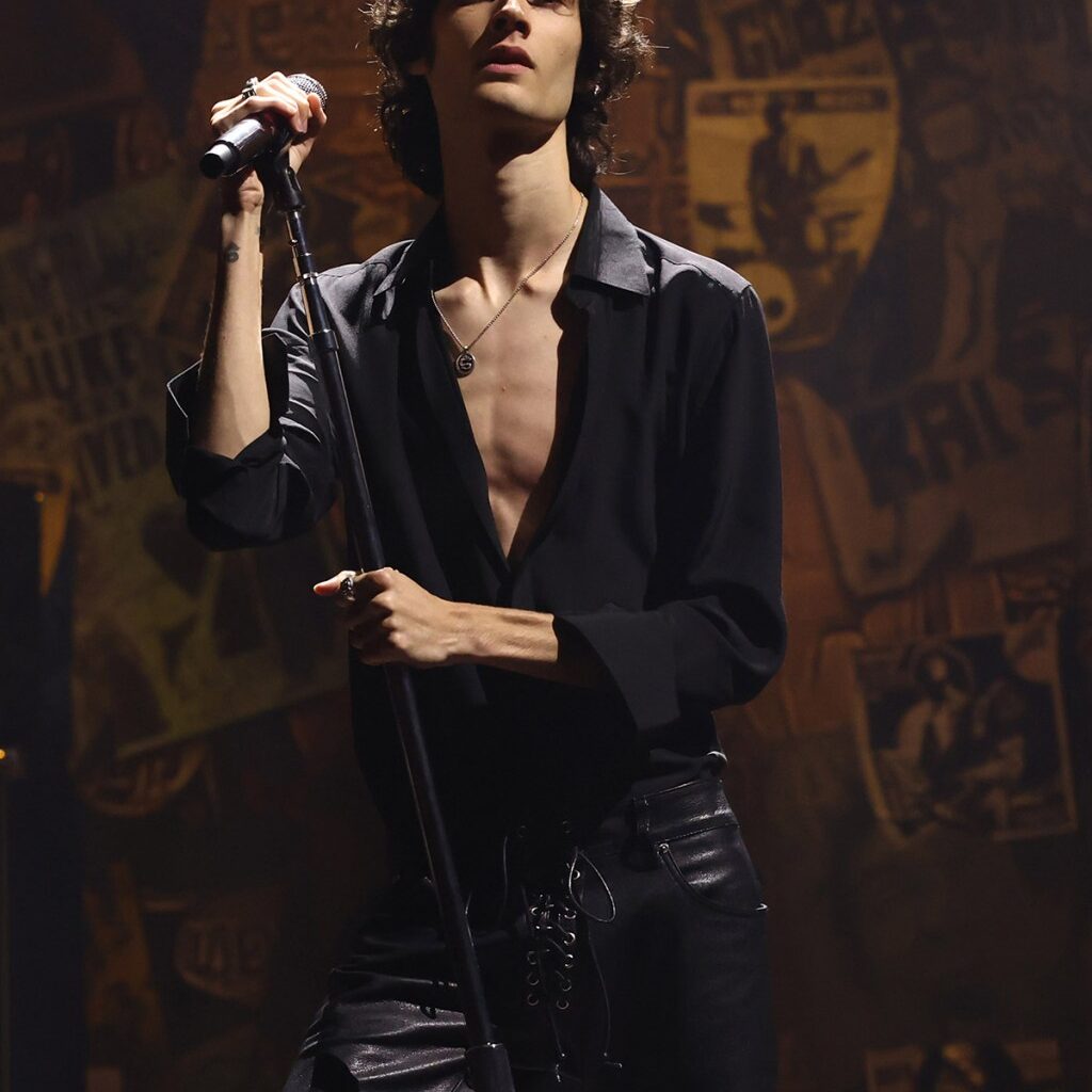 sombr Talks Tour, 'SNL,' Taylor Swift & More