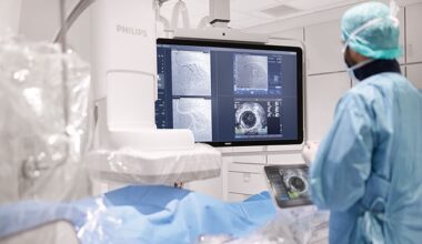 Philips and SpectraWAVE logos -