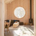 Timber Nest Cabin / Quentin Desfarges. Image © Ruben Ratkusic The Evolving Practice of Designing Light in Scandinavian Environments - Image 3 of 23
