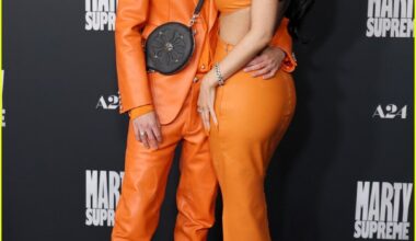 timothee chalamet kylie jenner marty supreme premiere 015252623