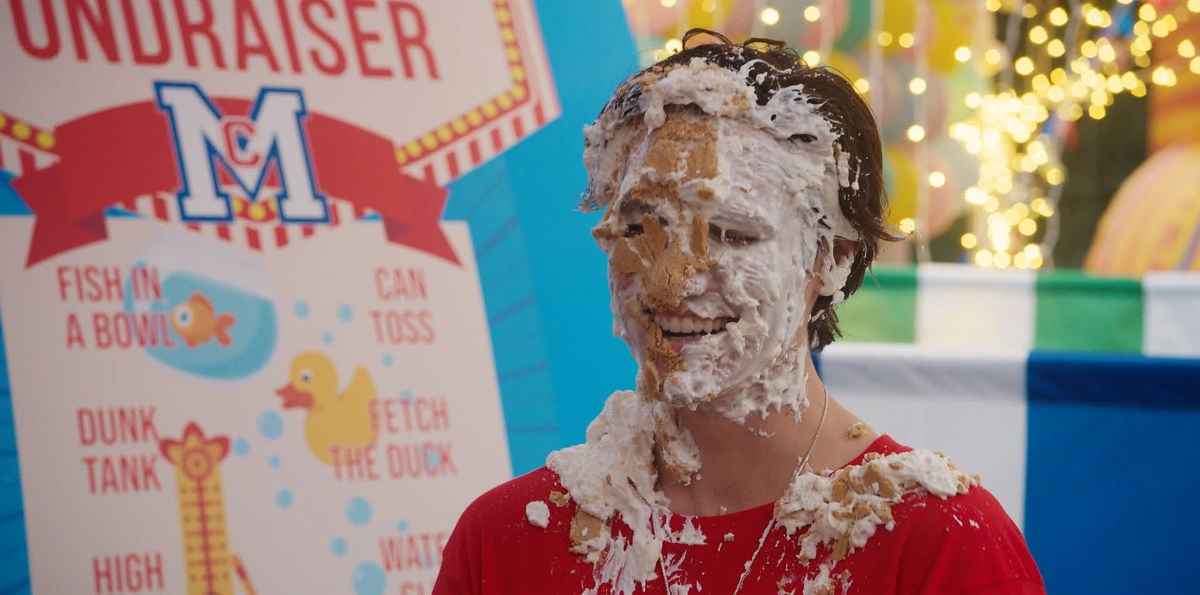 How to Lose a Popularity Contest