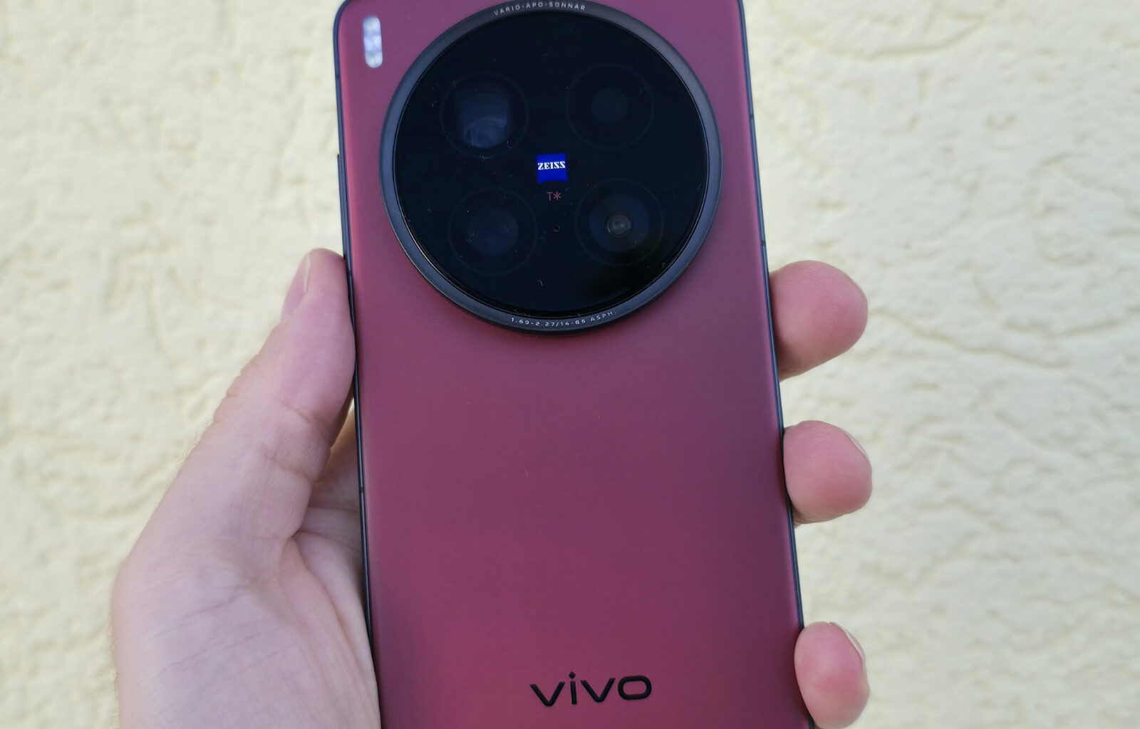 Vivo X300 Ultra tipped to surpass Vivo X200 Ultra with new battery upgrade to rival Find X9 Pro