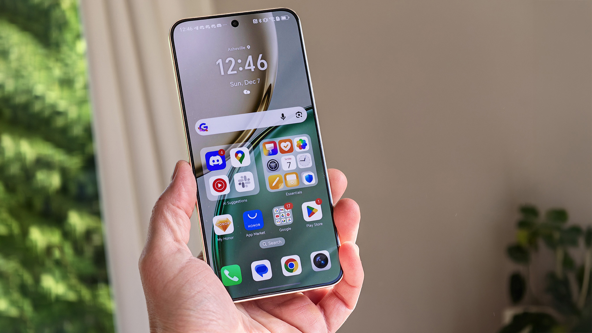 The home screen of the Honor Magic 8 Lite running Magic OS 9