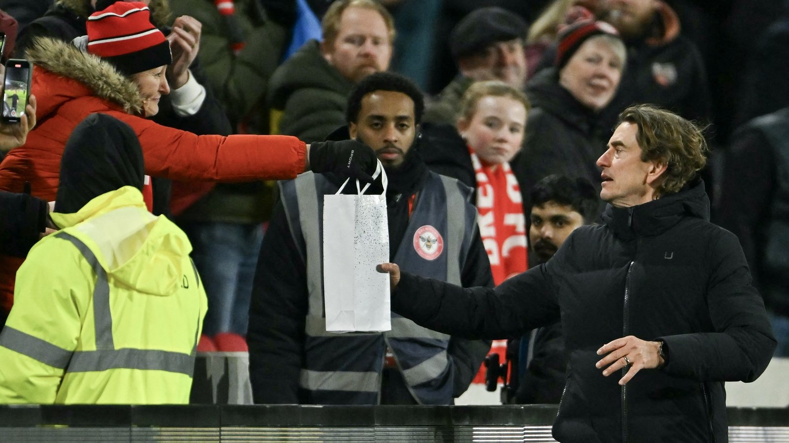 Frank's Bees return ends in drab draw