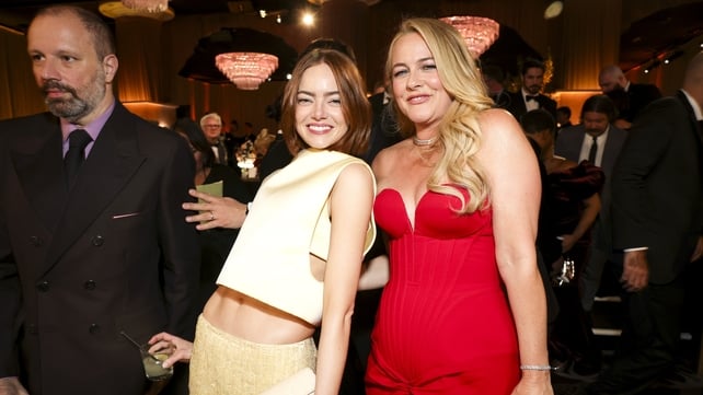 Emma Stone and Alicia Silverstone at the Golden Globes