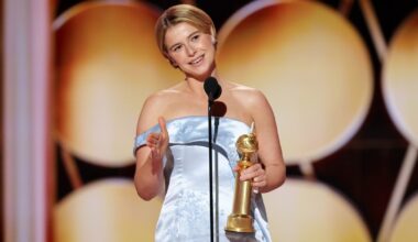 It was Jessie Buckley's night at the Golden Globes