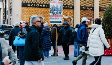 Retailers Hit Holiday Expectations With a 4.1 Percent Sales Gain